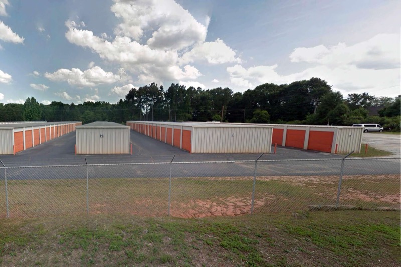 Drive-up self storage units available to Pendleton, South Carolina residents at Ryder Mini Storage